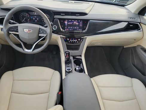 Certified 2022 Cadillac XT6 Premium Luxury image 37