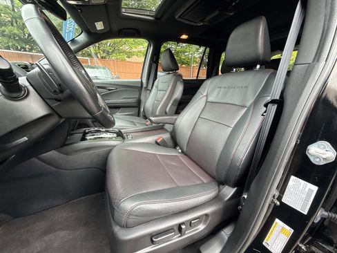 Certified 2022 Honda Pilot Black Edition image 12