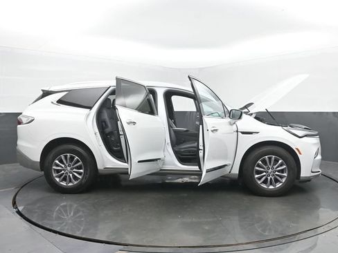 Used 2024 Buick Enclave Premium FWD image 61
