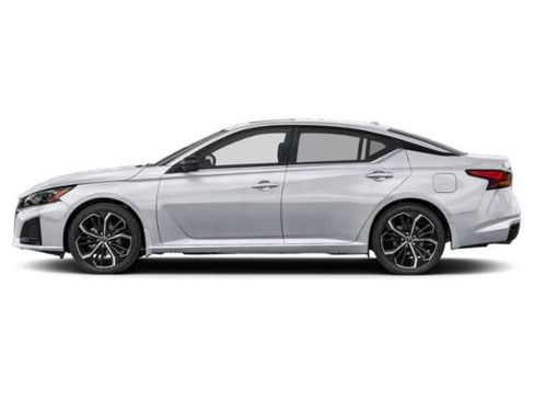 Used 2025 Nissan Altima 2.5 SR FWD image 6