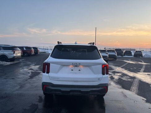 Certified 2024 Kia Sorento SX image 4