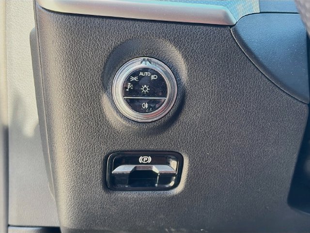 Certified 2023 Mercedes-Benz C 300 4MATIC Sedan image 8