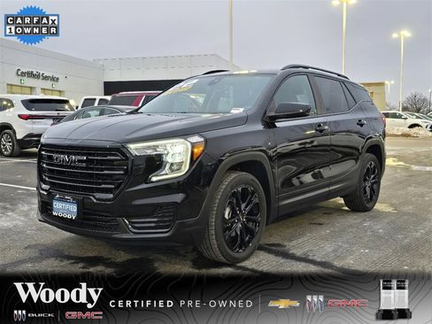 Certified 2022 GMC Terrain SLE w/ Driver Convenience Package image 4