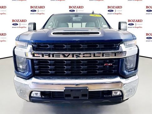 Used 2022 Chevrolet Silverado 2500 LT w/ Convenience Package image 2