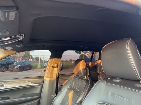 Used 2023 Jeep Grand Cherokee Overland image 7