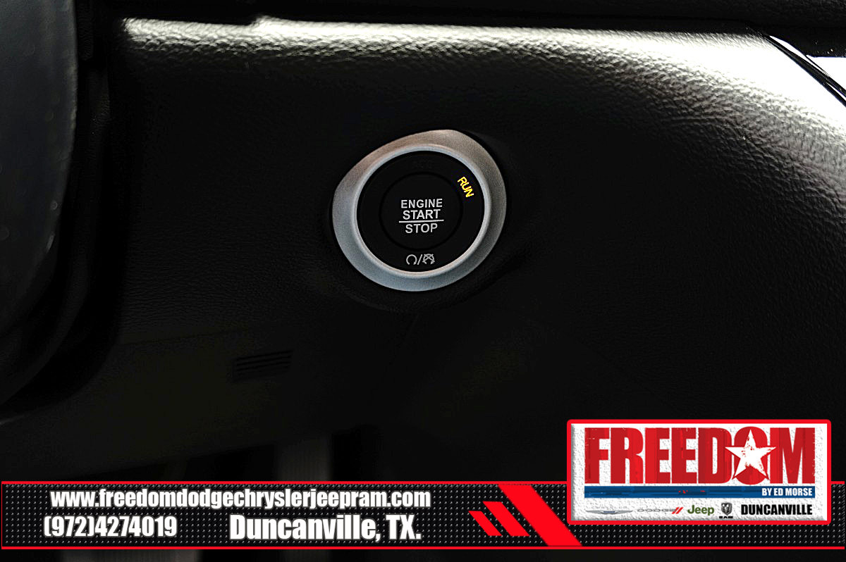 New 2027 Chrysler Pacifica Select FWD image 35