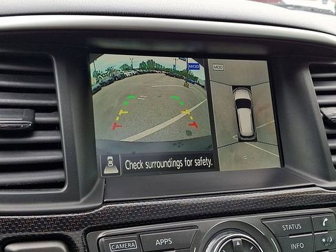 Used 2020 Nissan Pathfinder SL AWD/4WD image 32