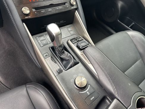 Used 2017 Lexus IS 300 AWD w/ Navigation System Package image 18