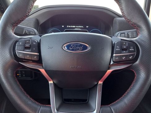 Used 2025 Ford Explorer ST-Line w/ ST-Line Street Pack AWD/4WD image 21