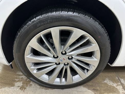 Certified 2024 Buick Envision Avenir image 40