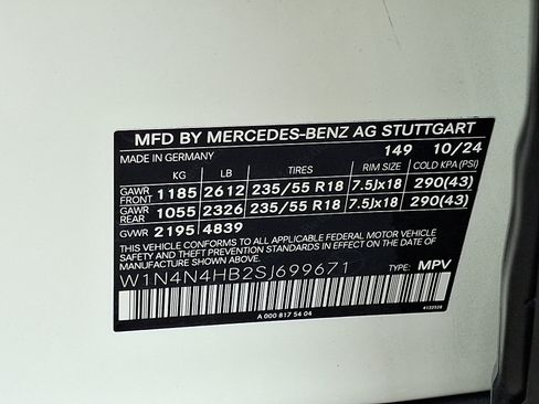 Certified 2025 Mercedes-Benz GLA 250 4MATIC image 25