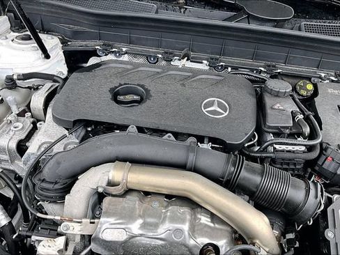 Used 2025 Mercedes-Benz GLB 250 image 20