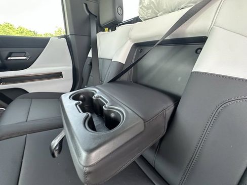 New 2025 GMC Hummer EV 2X image 27