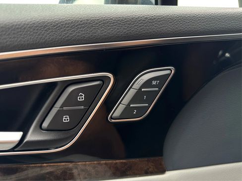 Used 2018 Audi Q7 3.0T Prestige image 35