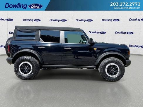 Certified 2023 Ford Bronco Badlands w/ Sasquatch Package AWD/4WD image 9