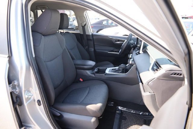 Used 2025 Toyota RAV4 XLE w/ Weather Package AWD/4WD image 27