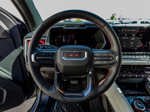 Used 2024 GMC Canyon AT4X AWD/4WD image 19