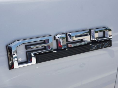 Used 2018 Ford F150 XL w/ Equipment Group 101A Mid RWD image 8