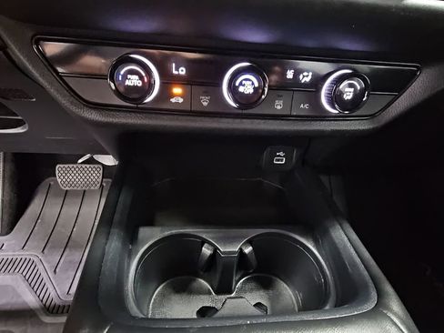 Used 2024 Honda HR-V LX image 17