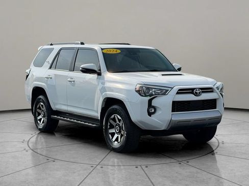Certified 2024 Toyota 4Runner TRD Off-Road Premium w/ Moonroof Package AWD/4WD image 8
