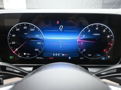 Used 2026 Mercedes-Benz GLC 300 image 10