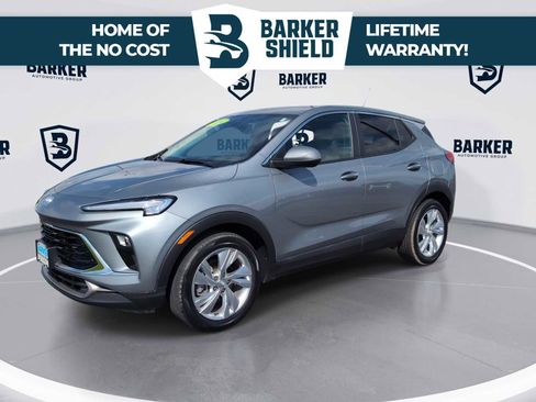 Used 2024 Buick Encore GX Preferred w/ Comfort Package FWD image 4