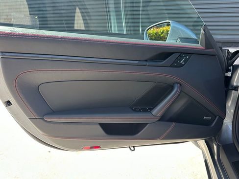 Certified 2025 Porsche 911 Targa 4 GTS AWD/4WD image 21