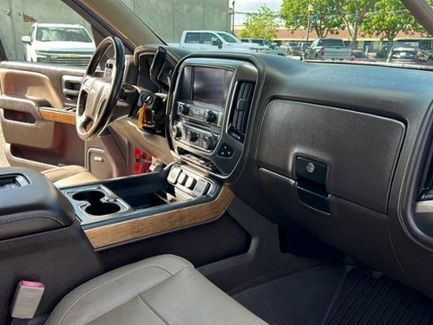 Used 2018 Chevrolet Silverado 1500 LTZ w/ High Desert Package AWD/4WD image 25