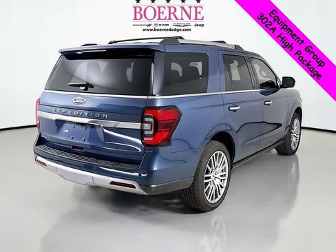 Used 2022 Ford Expedition Limited image 7