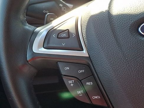 Used 2016 Ford Edge SEL w/ Equipment Group 201A FWD image 22