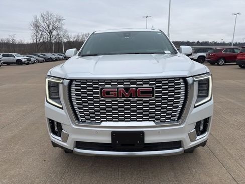 Used 2022 GMC Yukon XL Denali image 8
