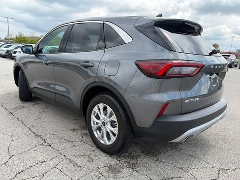 Used 2023 Ford Escape Active w/ Cold Weather Package FWD image 5