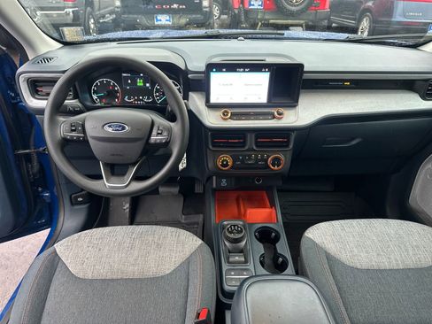 Used 2023 Ford Maverick XLT image 12