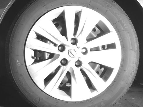 Used 2025 Nissan Sentra S FWD image 12