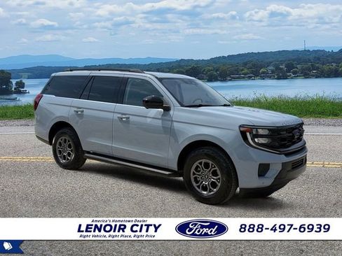 Used 2025 Ford Expedition Active RWD image 1