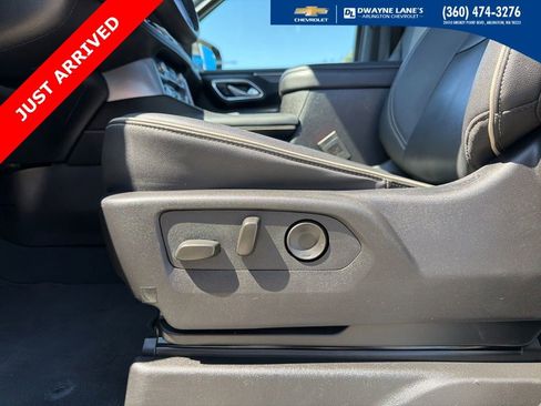 Used 2024 GMC Yukon SLT w/ SLT Luxury Package AWD/4WD image 13