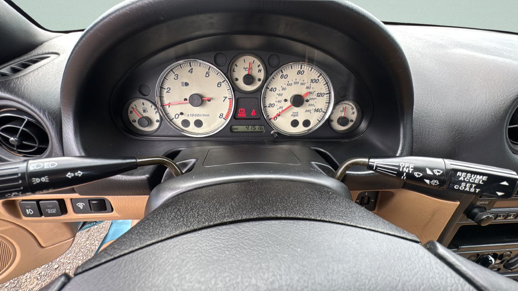 Used 2001 MAZDA MX-5 Miata RWD image 13