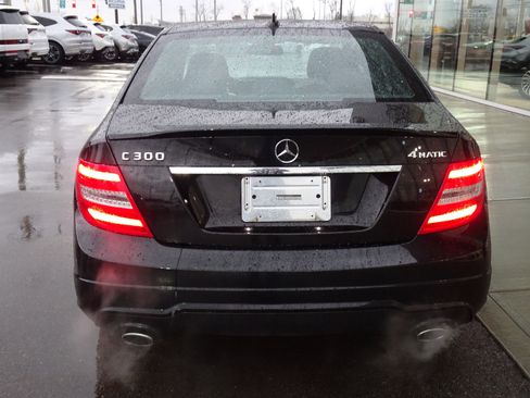 Used 2013 Mercedes-Benz C 300 Sport image 4