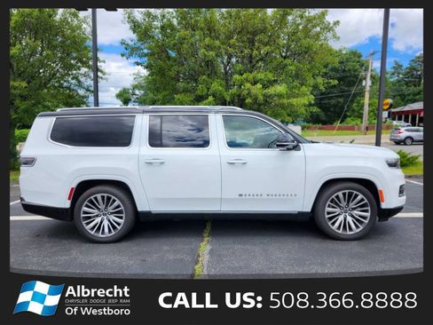 Used 2024 Jeep Grand Wagoneer L Series III AWD/4WD image 6