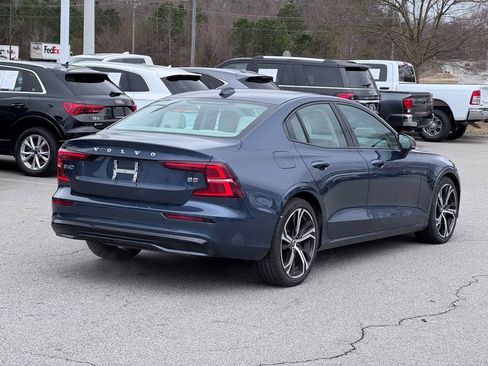 Used 2024 Volvo S60 B5 Core image 10