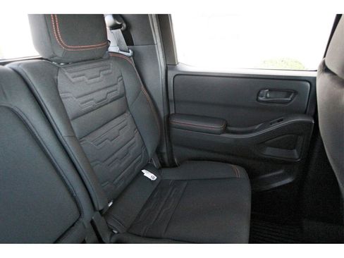 New 2026 Nissan Frontier PRO-4X w/ Pro-4x Convenience Package image 10