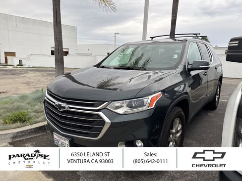 Used 2020 Chevrolet Traverse LT image 1
