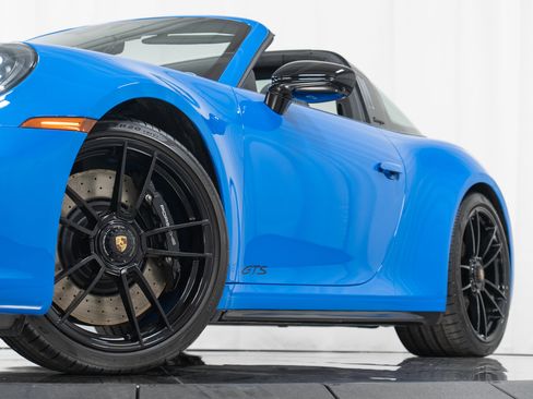 Certified 2023 Porsche 911 Targa 4 GTS w/ Premium Package AWD/4WD image 37