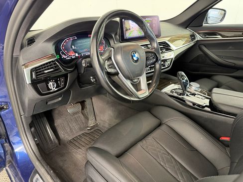 Used 2021 BMW 530i xDrive w/ Convenience Package image 4