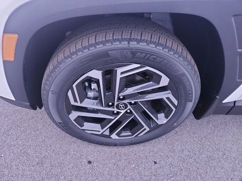 New 2026 Hyundai Tucson Limited AWD/4WD image 10