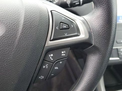 Used 2020 Ford Fusion SE image 11