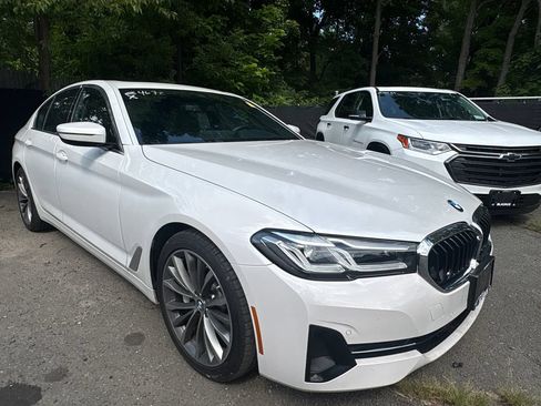 Used 2023 BMW 530i xDrive w/ Premium Package AWD/4WD image 5