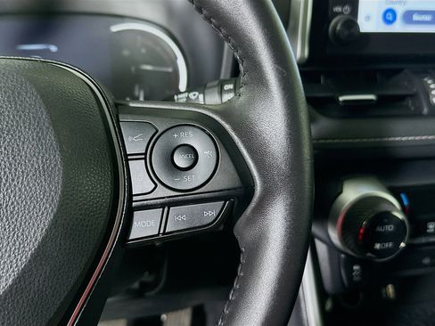 Used 2024 Toyota RAV4 XLE Premium image 17