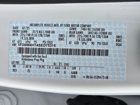 New 2025 Ford F450 XLT image 28