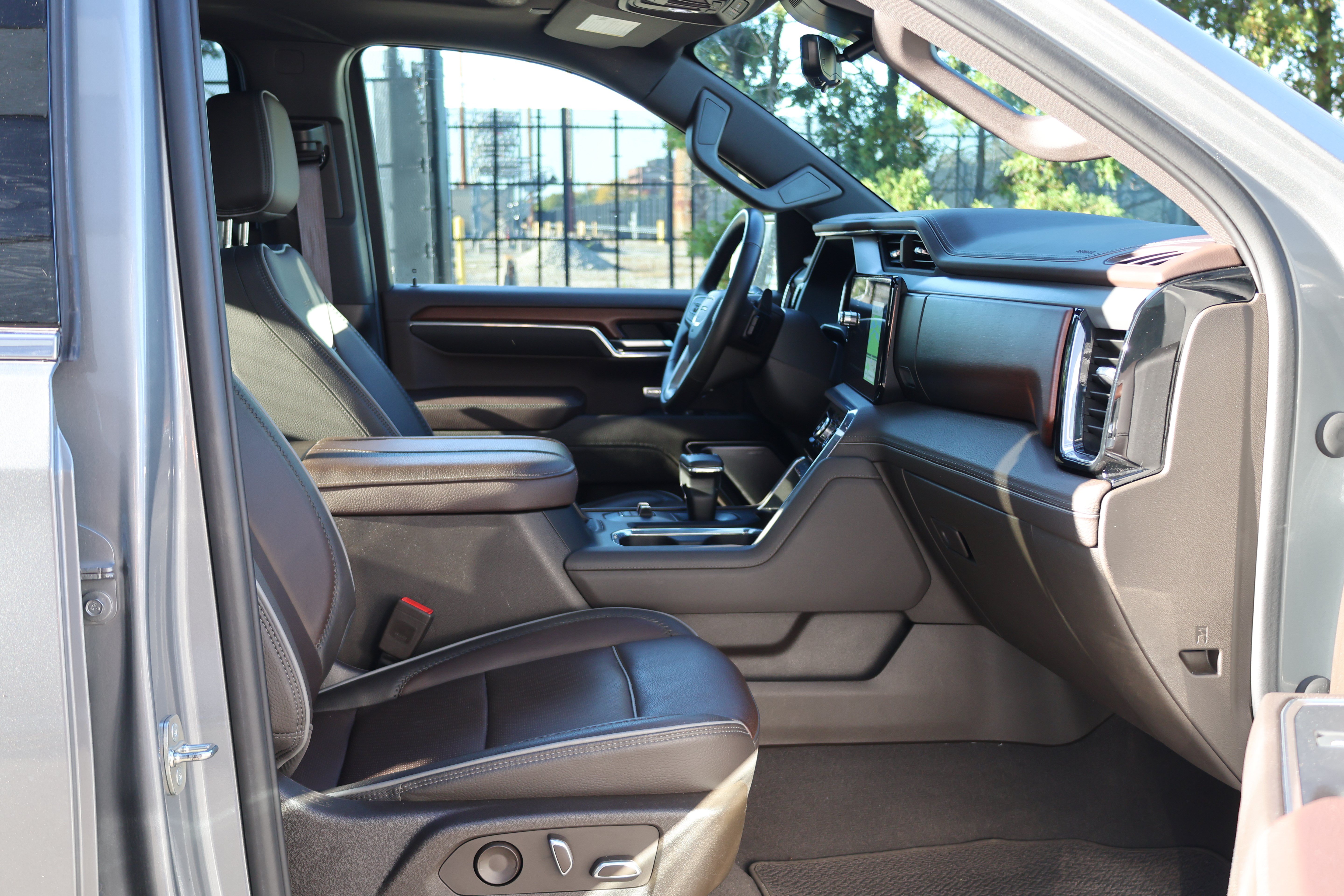Used 2023 GMC Sierra 1500 Denali w/ Denali Reserve Package AWD/4WD image 33